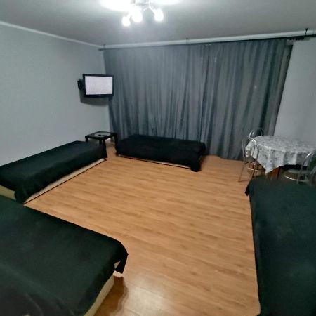 3030 Jana Spychalskiego 32 - Tanie Pokoje W Apartamencie - Samodzielne Zameldowanie - Self Check In Познань Экстерьер фото