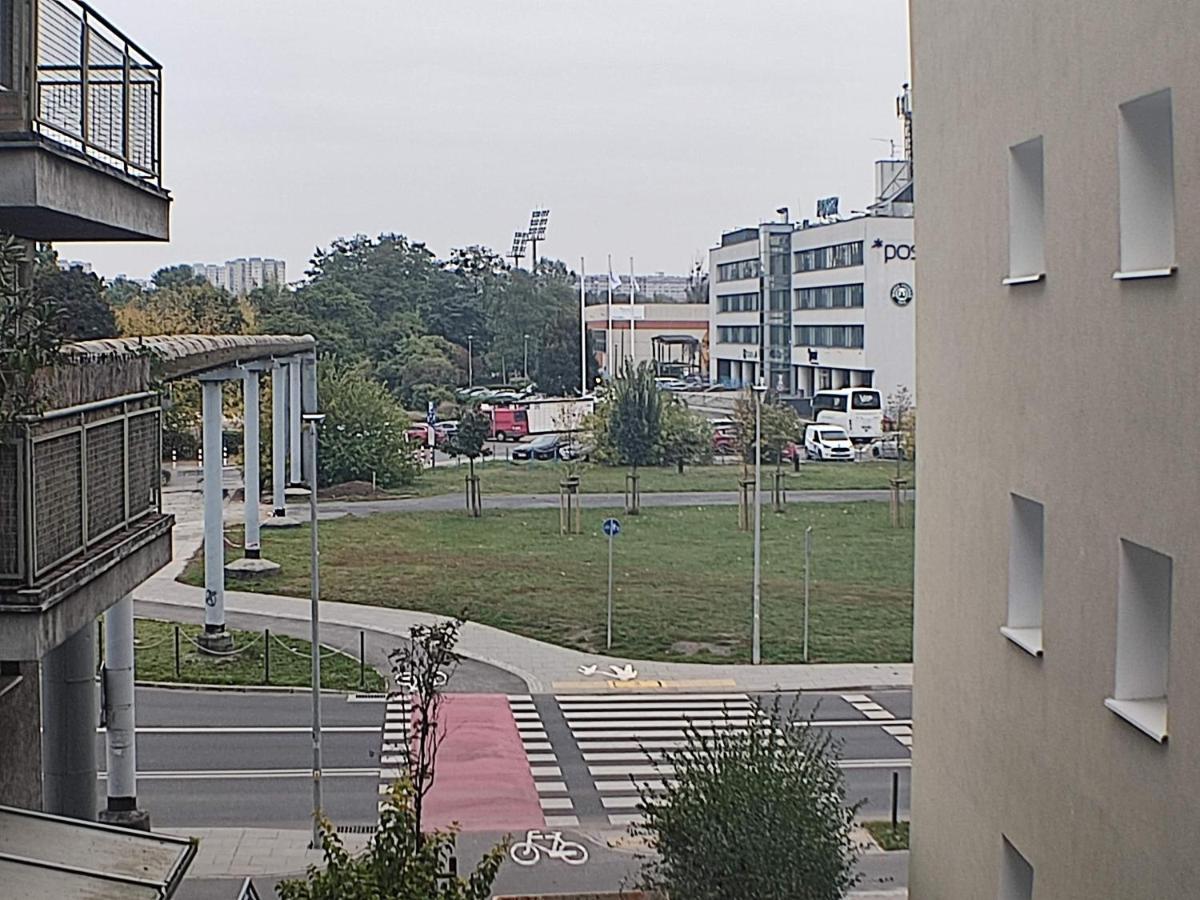 3030 Jana Spychalskiego 32 - Tanie Pokoje W Apartamencie - Samodzielne Zameldowanie - Self Check In Познань Экстерьер фото