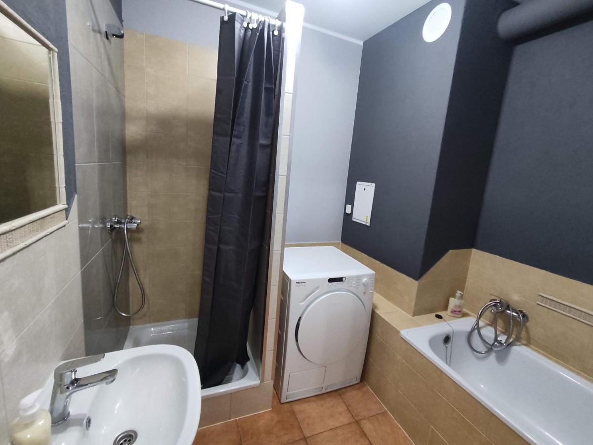 3030 Jana Spychalskiego 32 - Tanie Pokoje W Apartamencie - Samodzielne Zameldowanie - Self Check In Познань Экстерьер фото